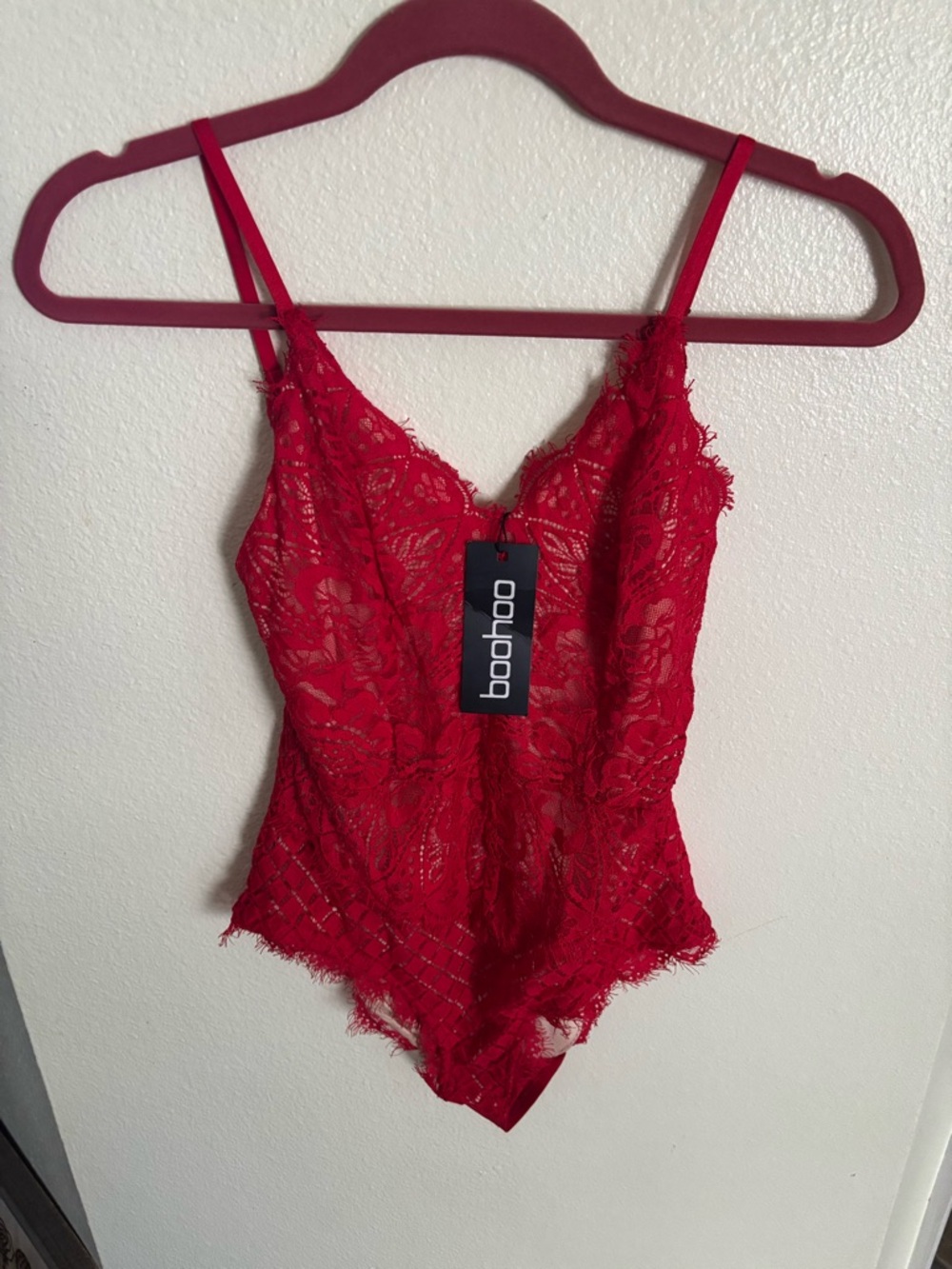 NWT Boohoo Eyelash Red Lace Bodysuit Sz 6